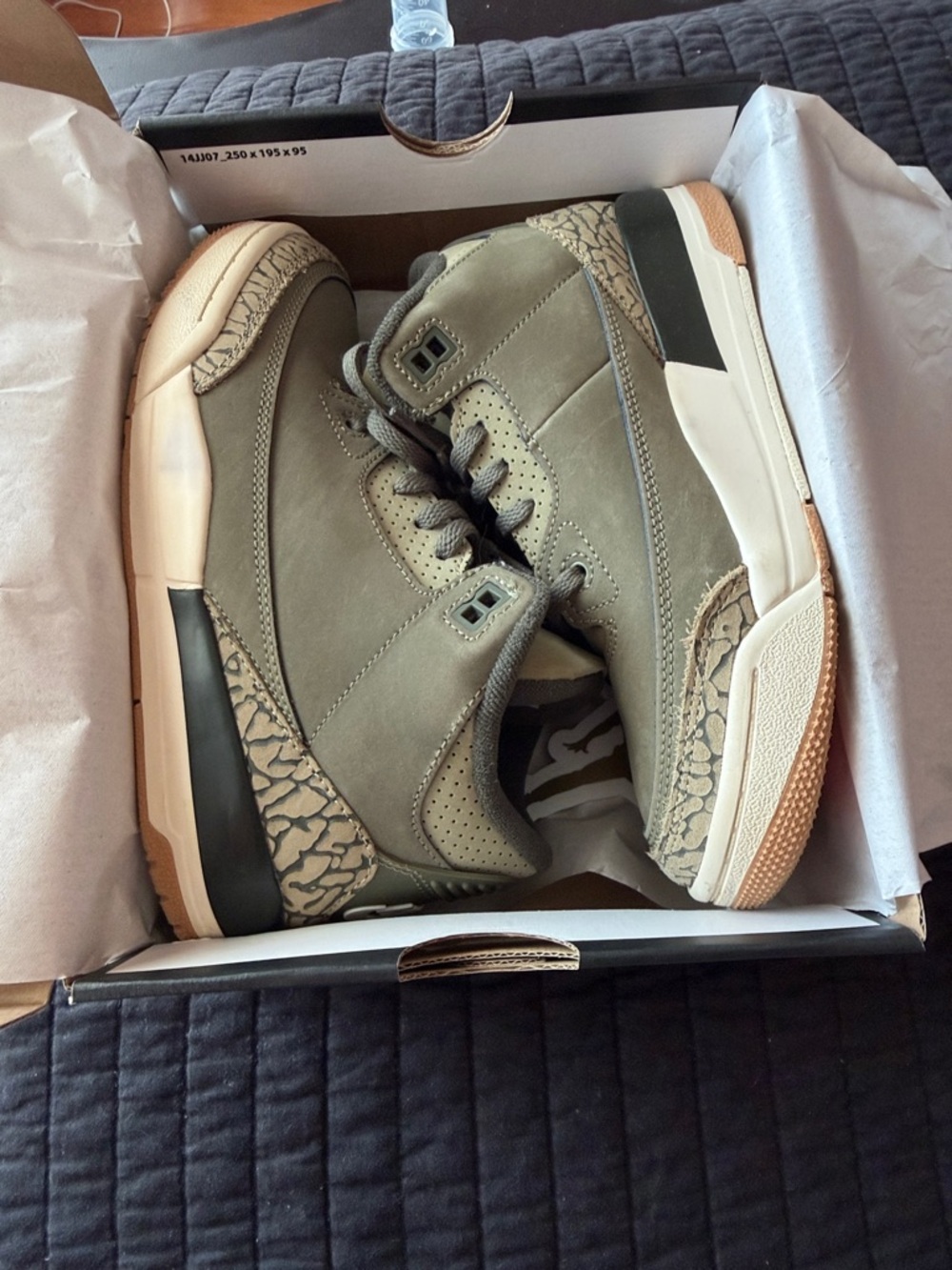 Boys Jordan Retro 3 Olive Green Retro Basketball Sneakers